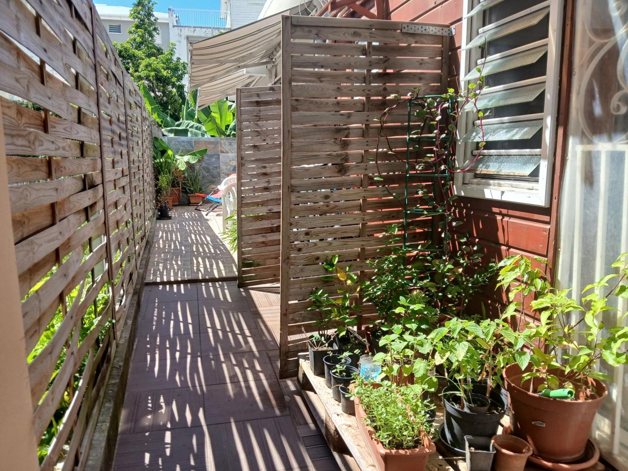 Urban-Oasis Apartment Sainte-Anne  Luaran gambar